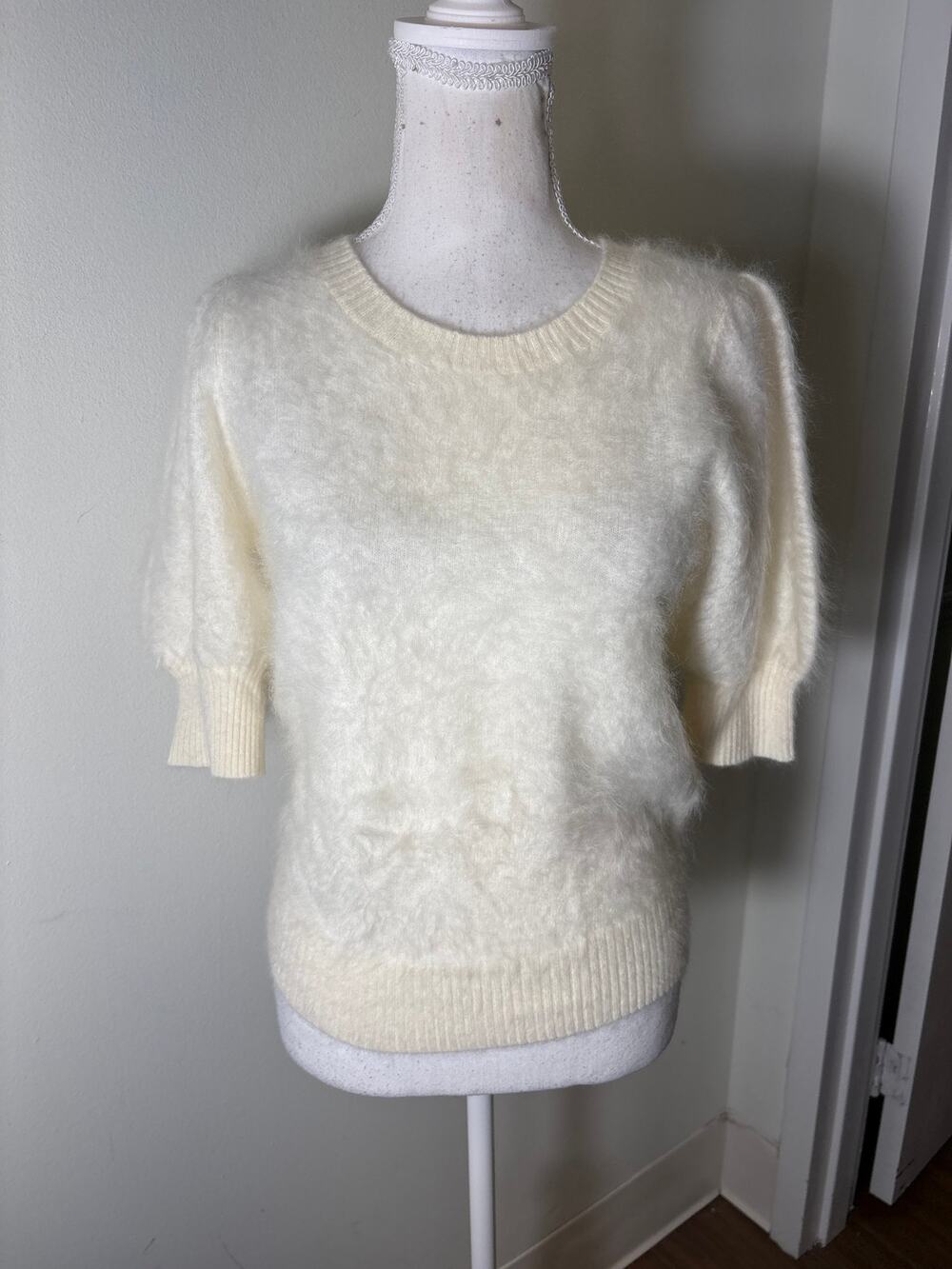 Paige Winter White Half Sleeve Fuzzy Cashmere Sweater Sz s
